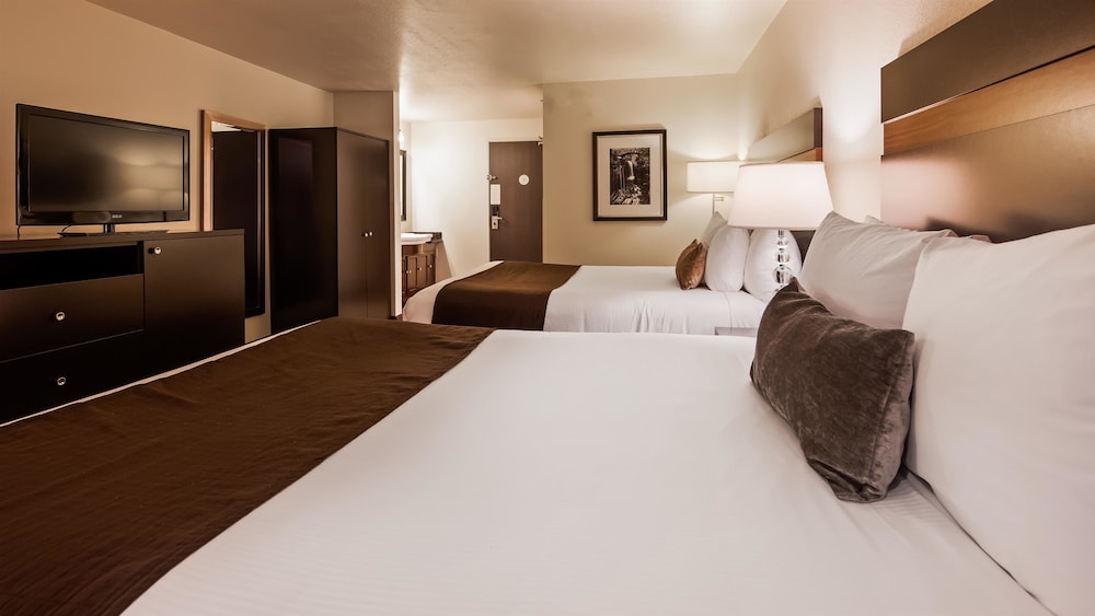 Best Western Alderwood 14/48