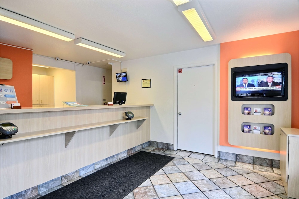 Motel6 Tumwater, WA - Olympia 10/39