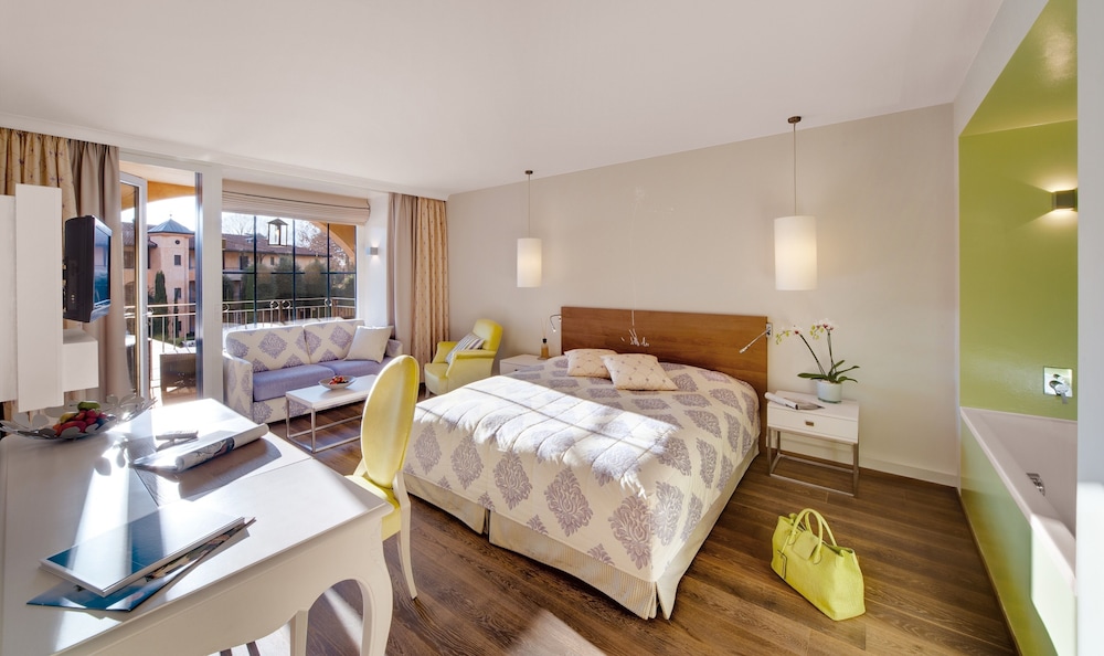Room, Double Bed, South Wing
