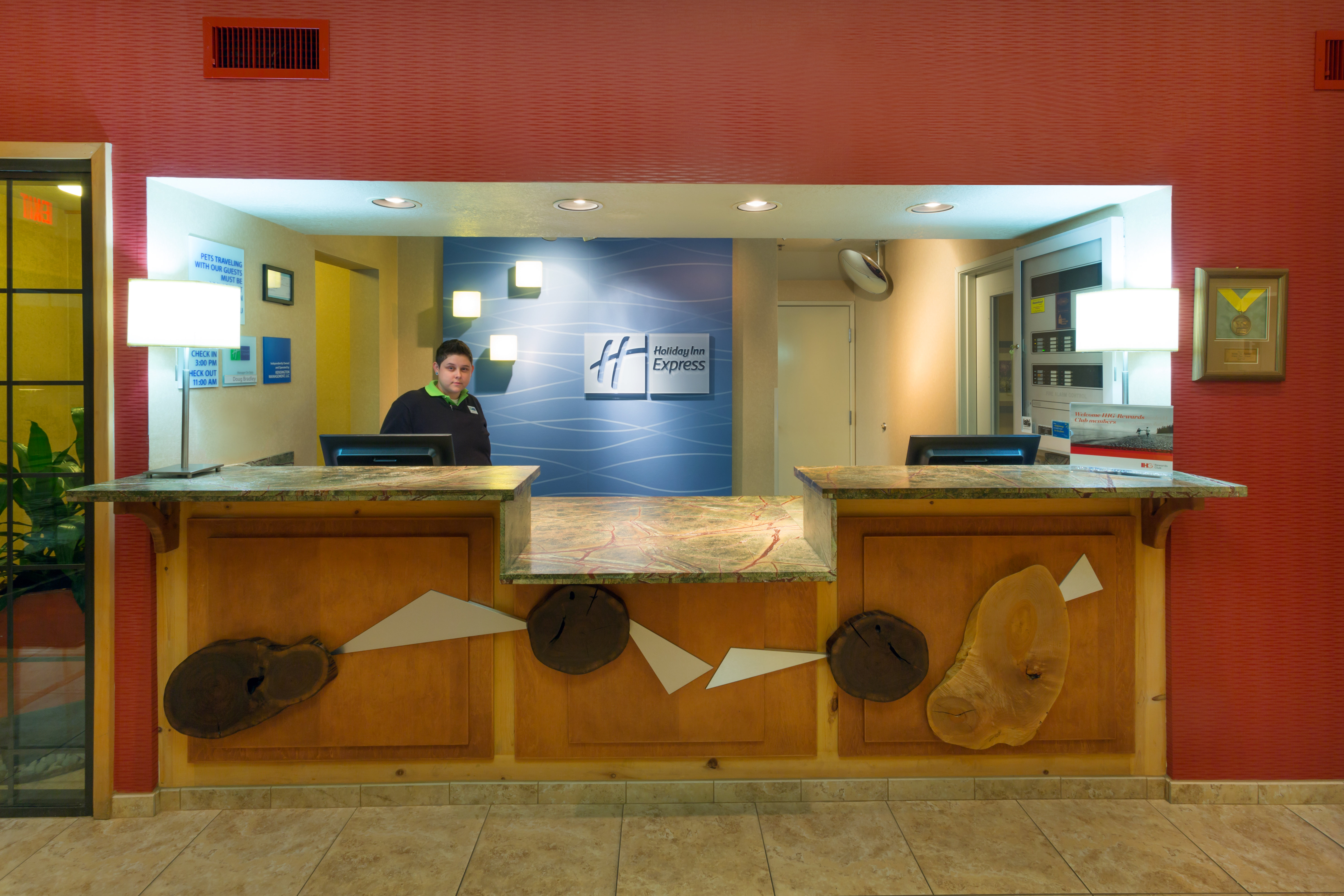 Holiday Inn Express Grants Pass 6/46