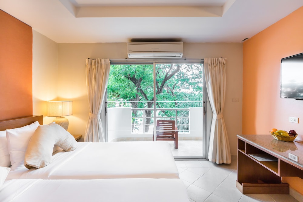 STANDARD, TWIN BEDS, GARDEN VIEW