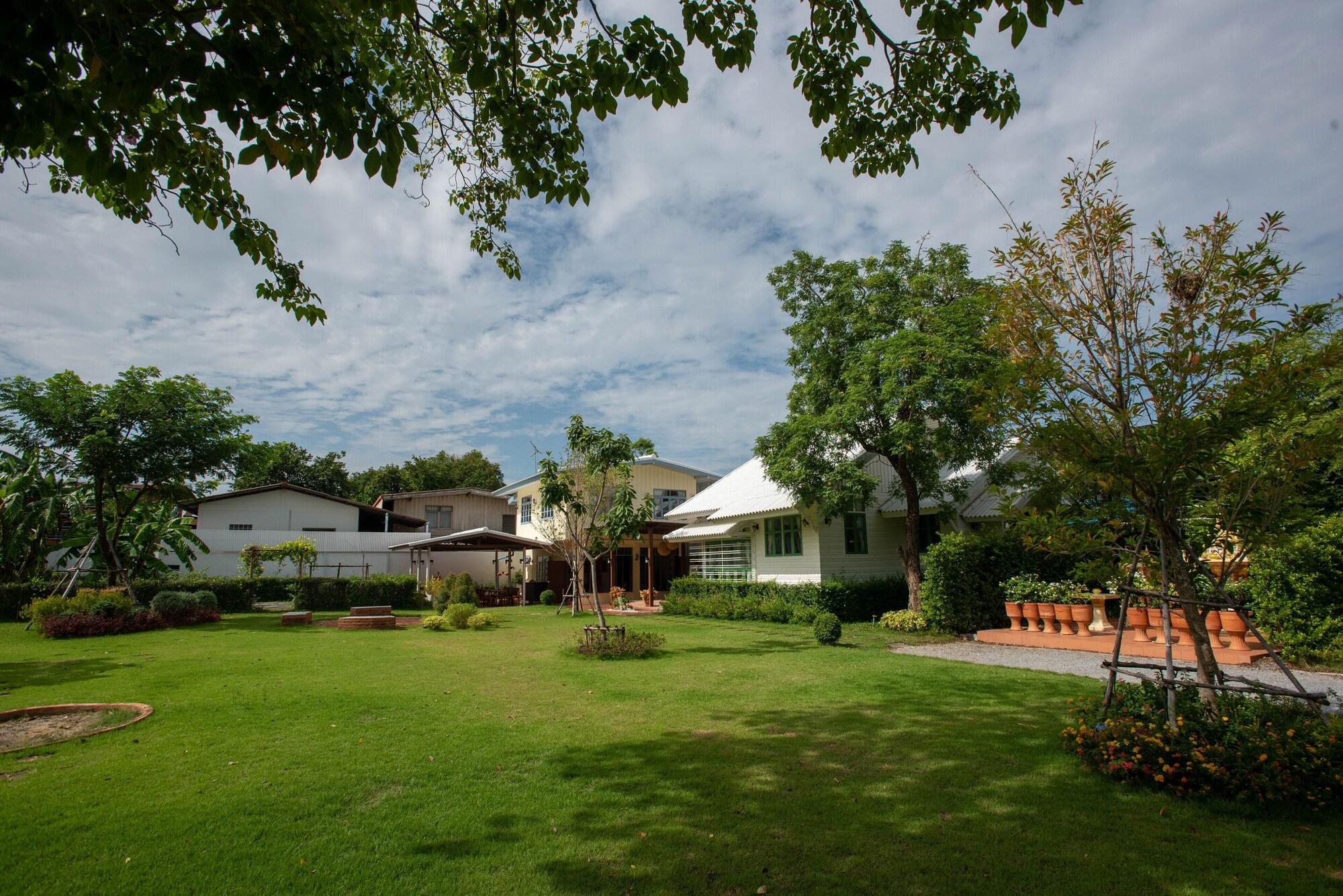 Baan Suan Krung Kao 48/57