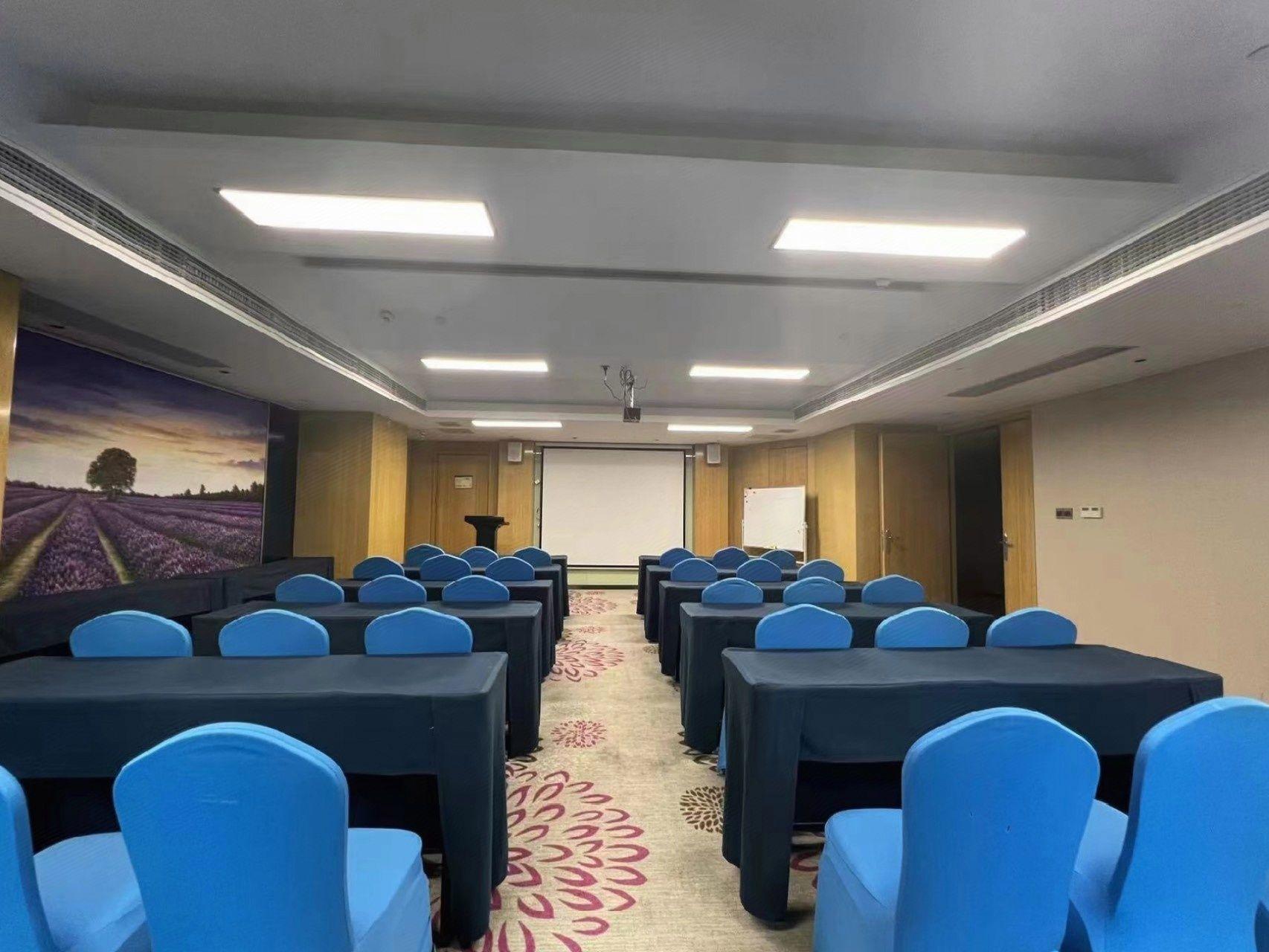Lavande Hotels Guangzhou East Railway Station 28/34