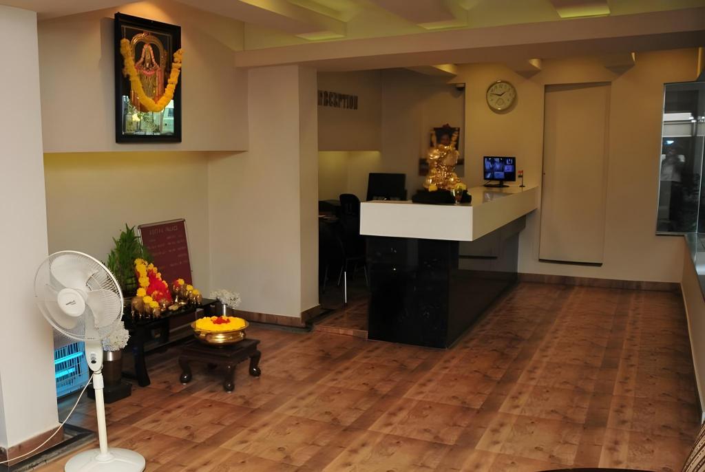 Hotel Aditya Palace 6/47