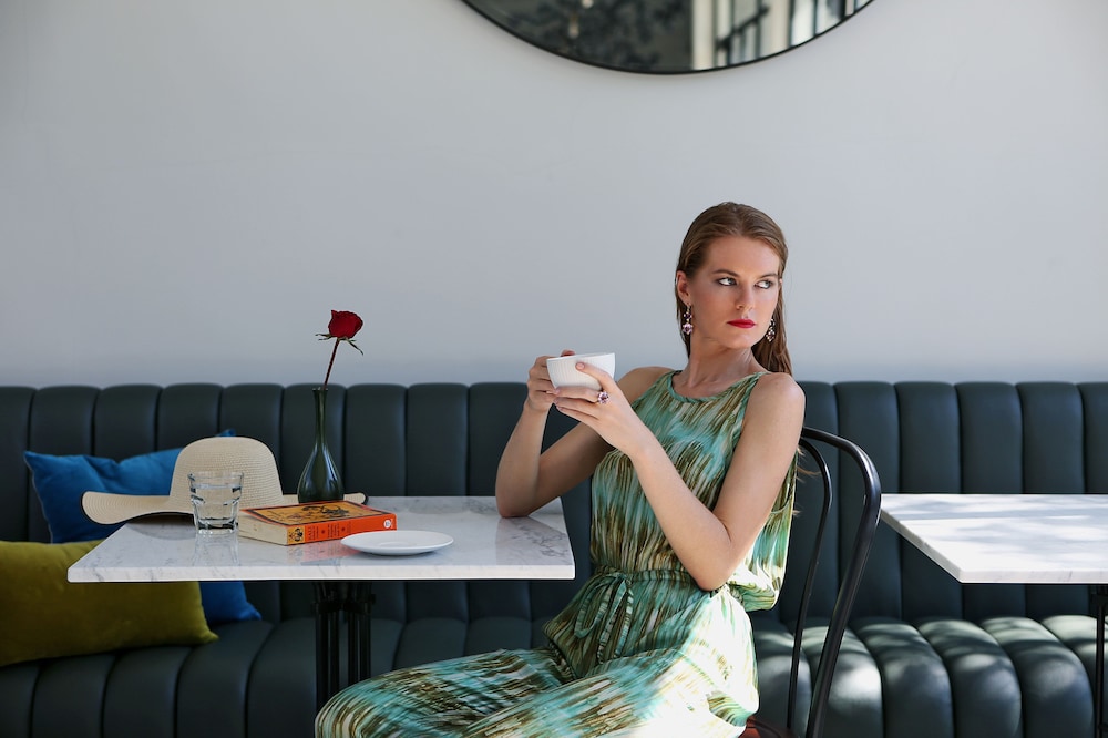 Lovinalife Room & Cafe 42/53