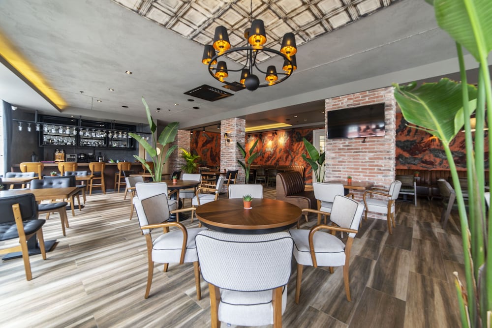 Levor Hotel 46/50