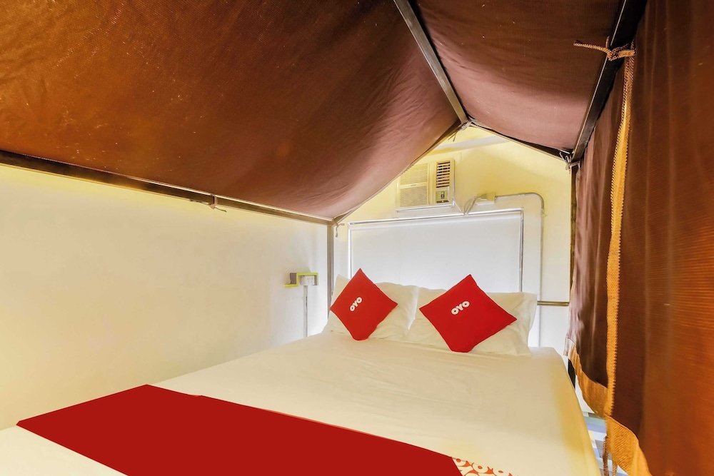 Junction Hostels 24/50