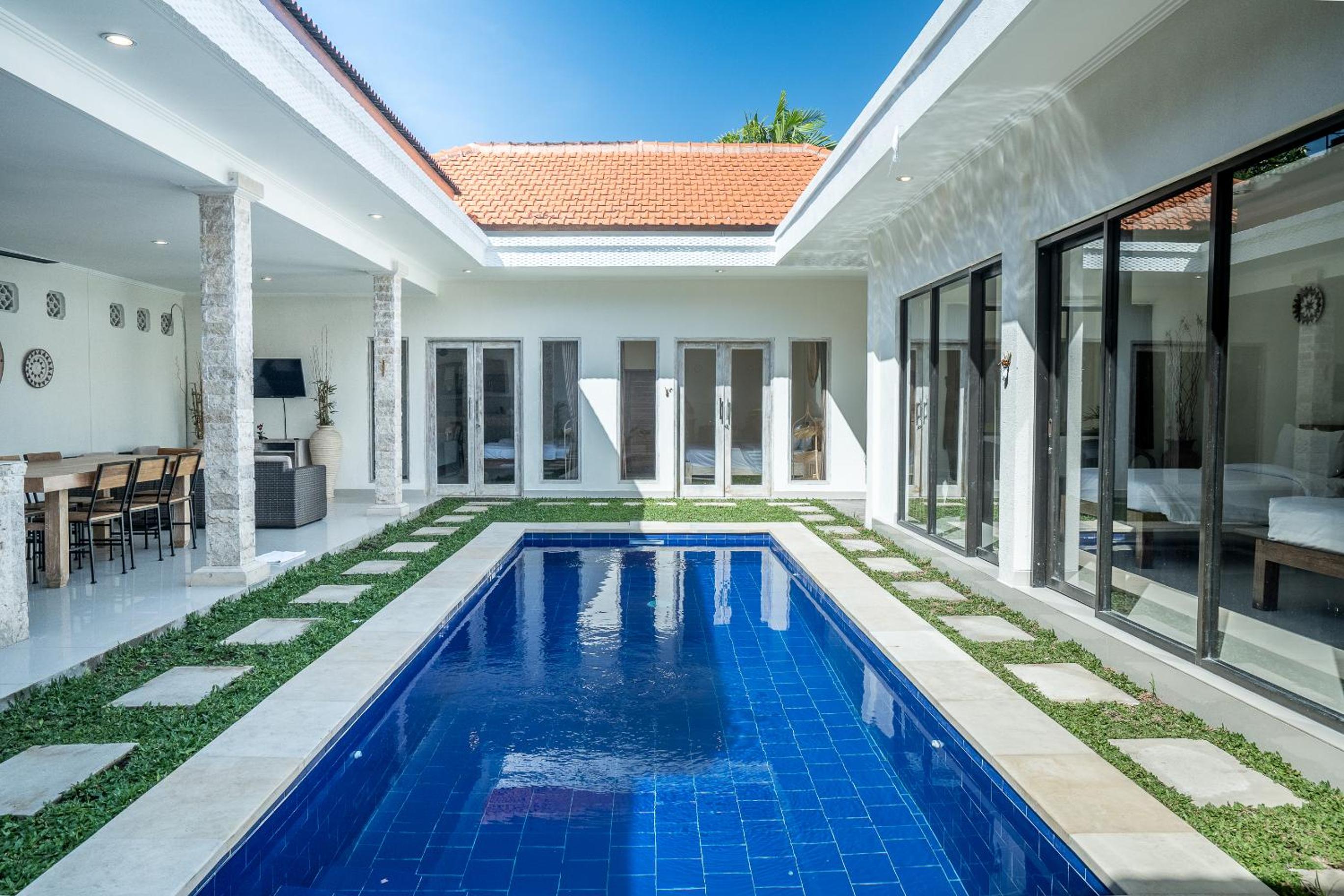 The Catur Villa 25/50