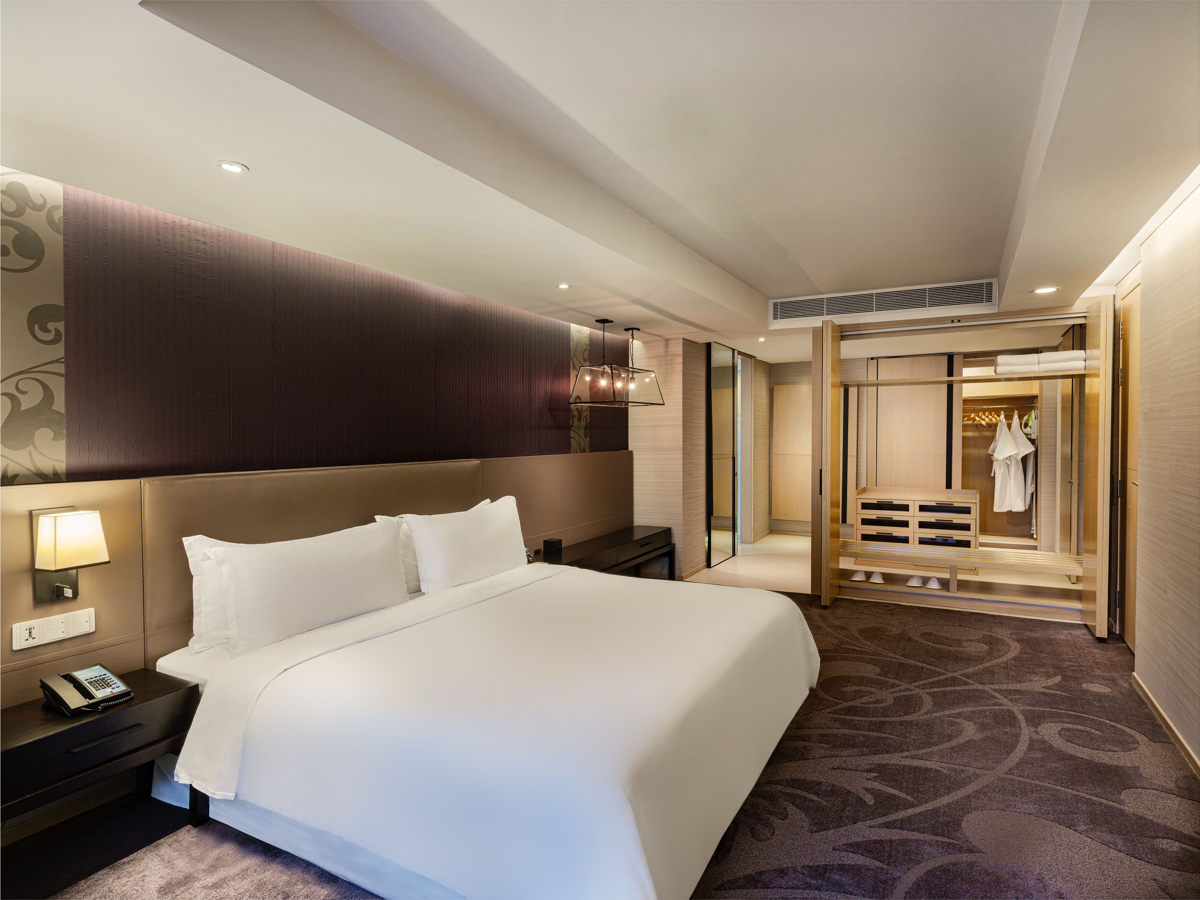 Paradox Bangkok 14/54