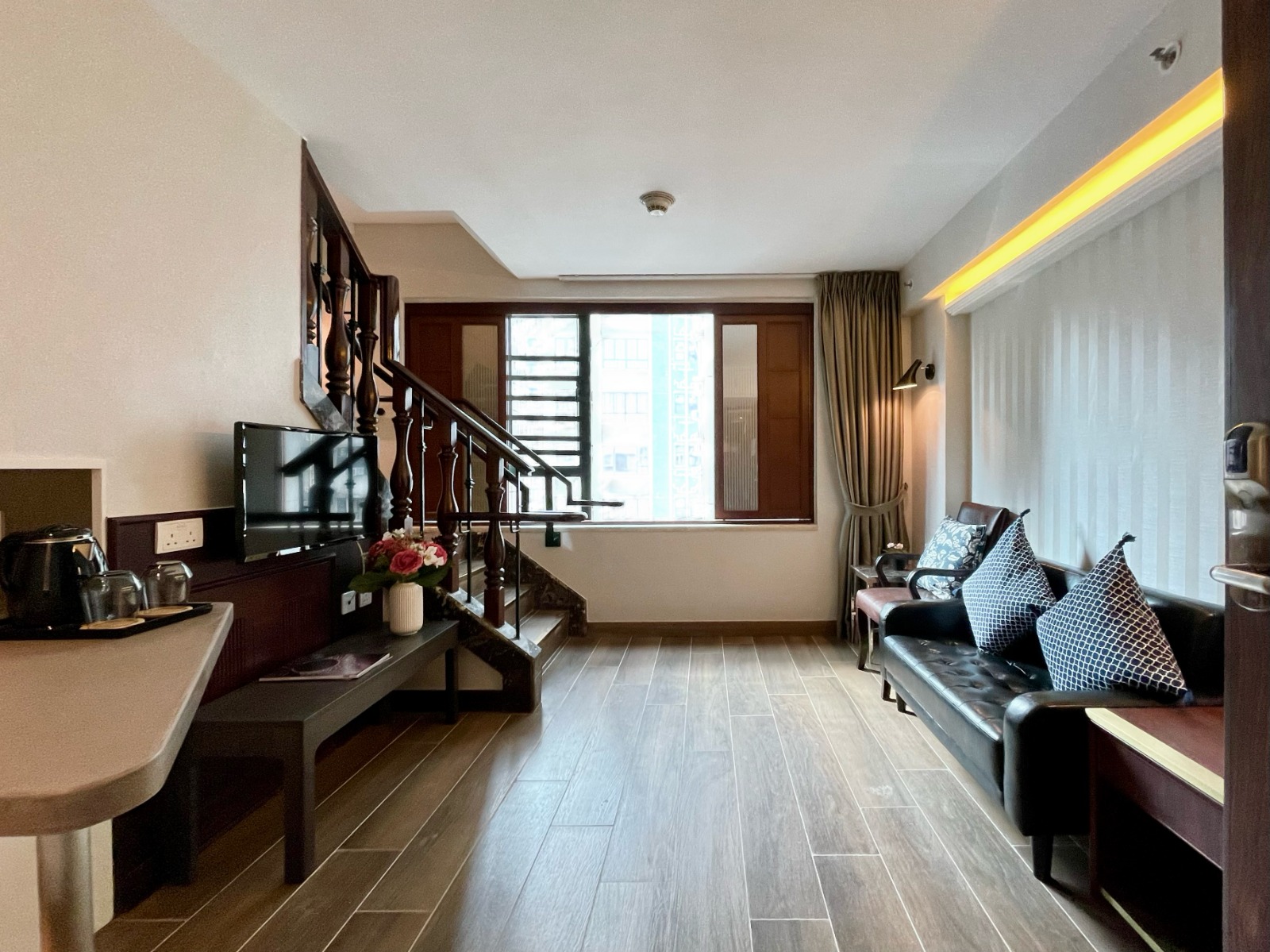 Lander Grand Hotel 56/72