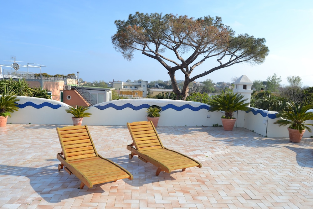 Hotel Tirreno Residence 50/50