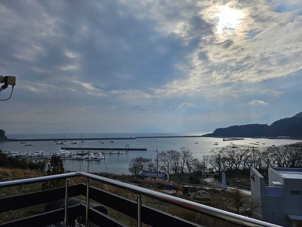 Namhae Oceanview Pension 32/41
