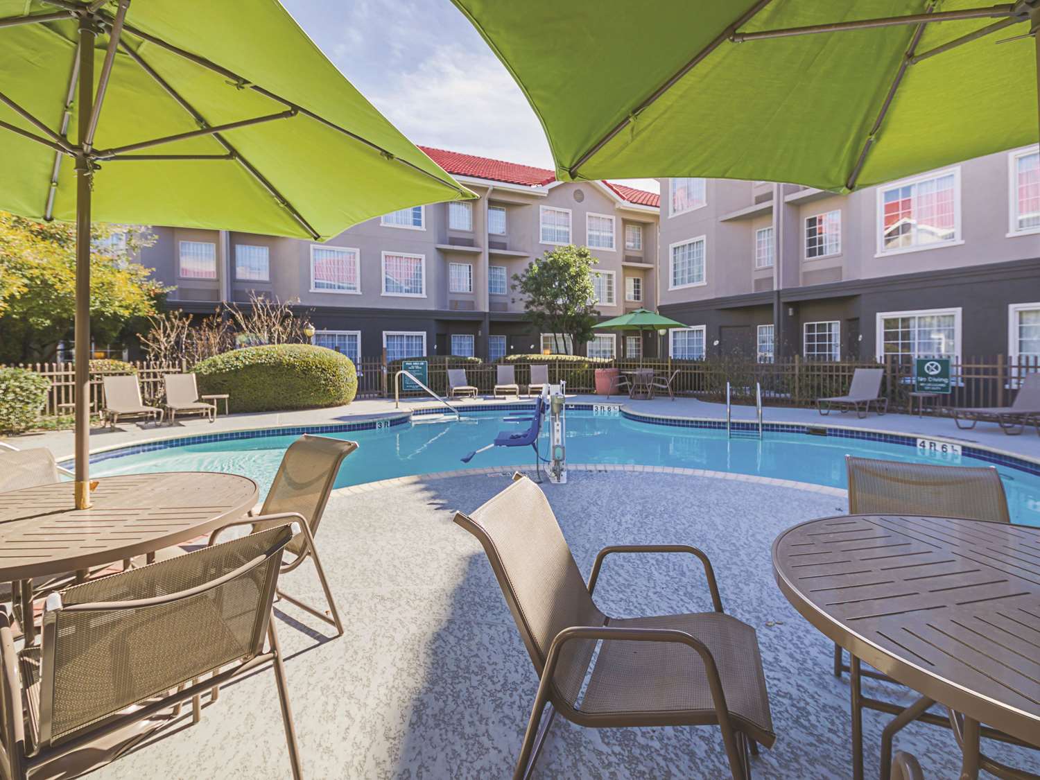 La Quinta Inn and Suites by Wyndham Austin Near The Domain 25/52