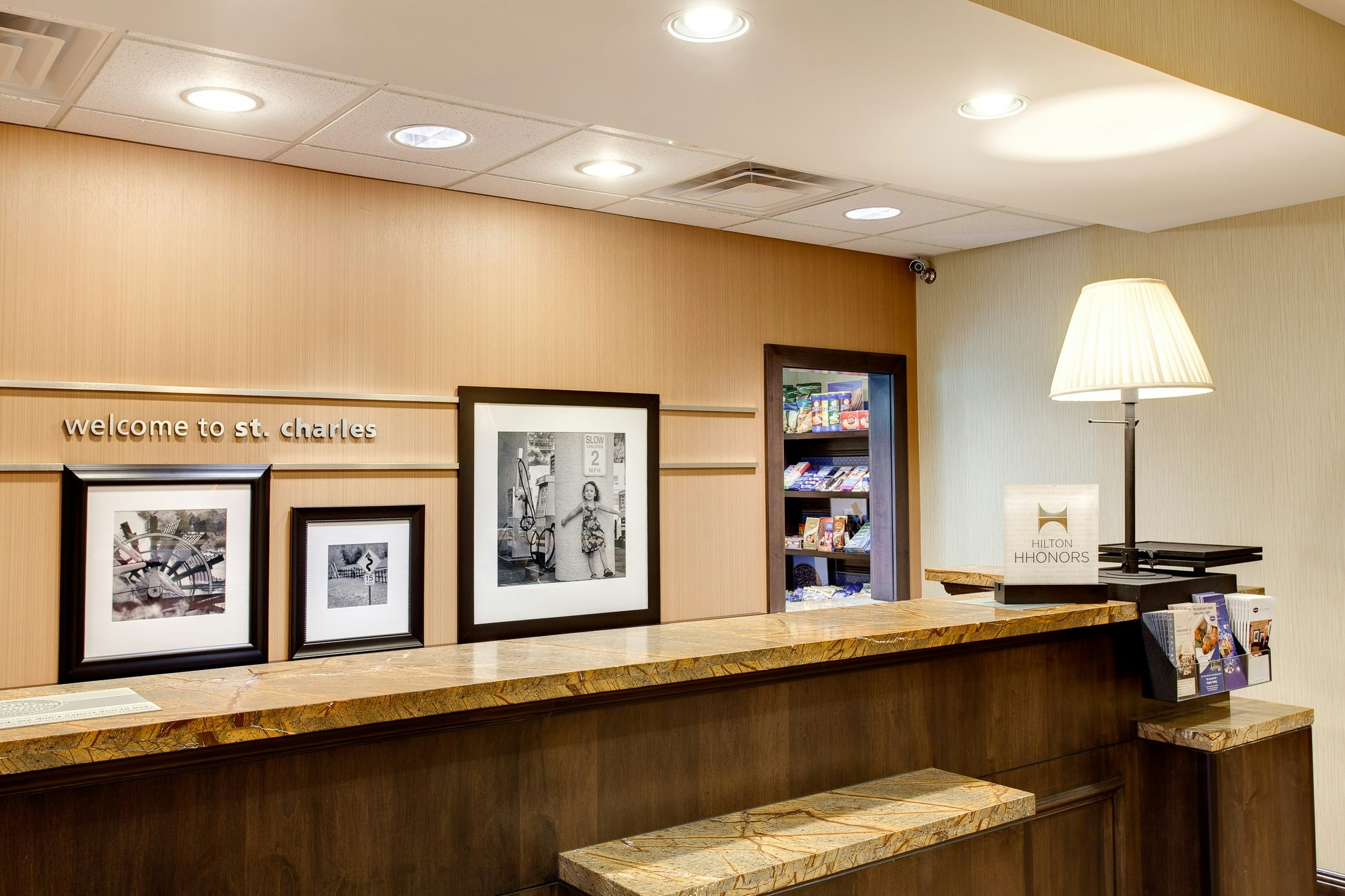 Hampton Inn Chicago Saint Charl 6/43