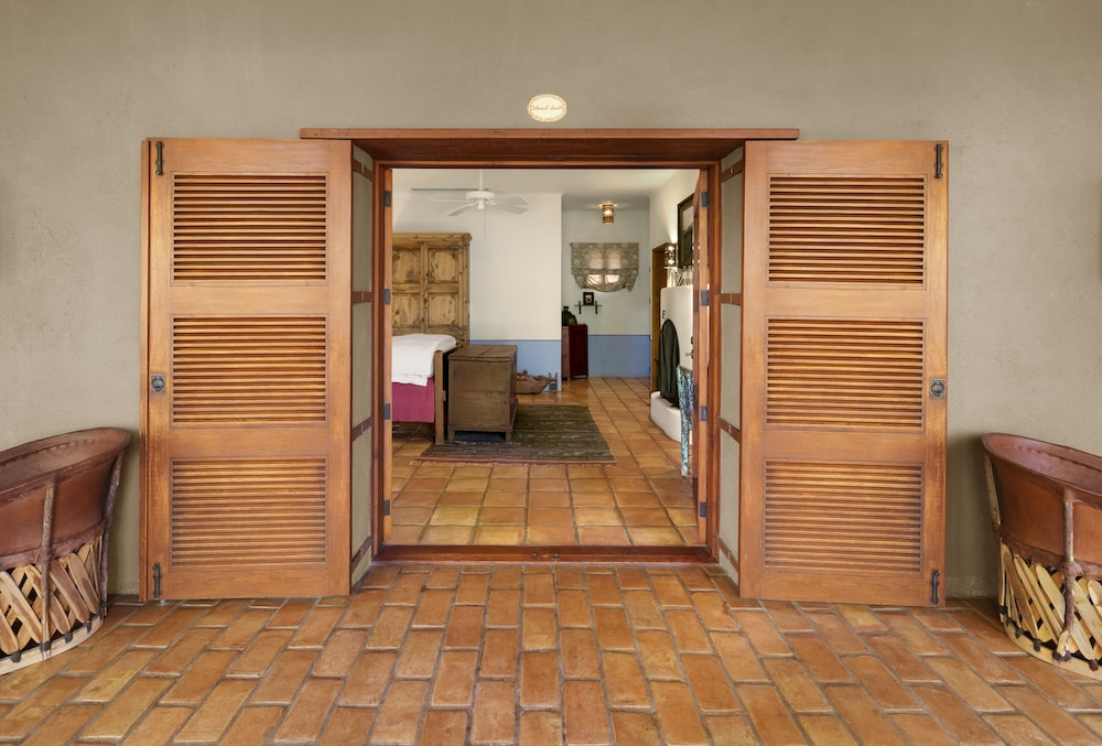 Cibolo Creek Ranch Marfa 2/50