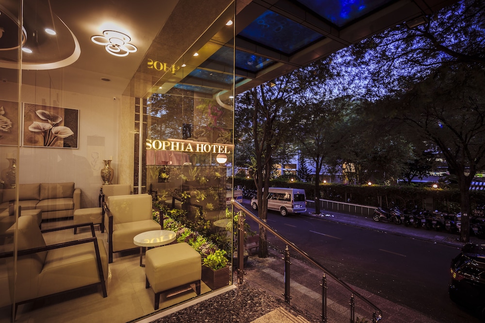 Kin Hotel Thai Van Lung 41/50