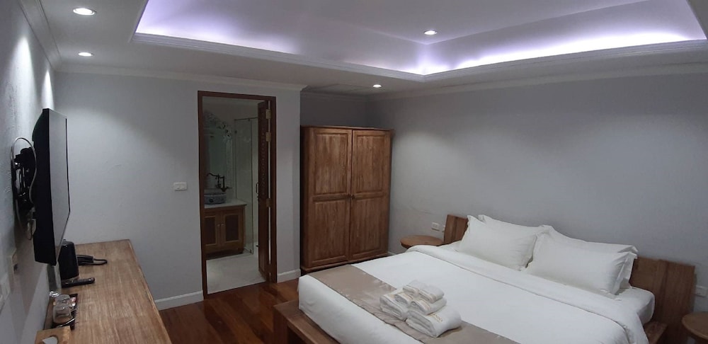 Lanna Oriental Hotel 17/50