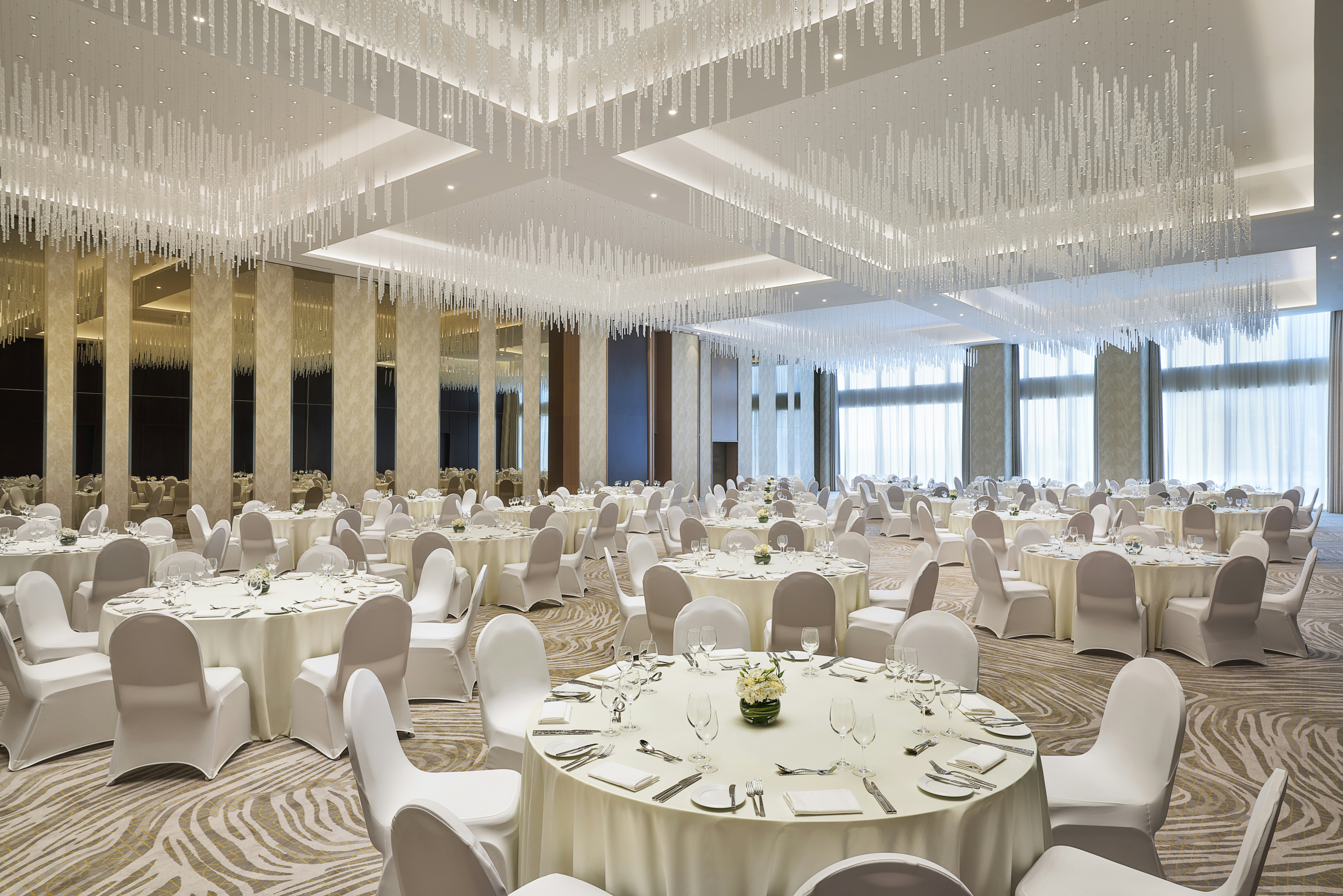 Embassy Suites by Hilton Dubai Business Bay 50/55