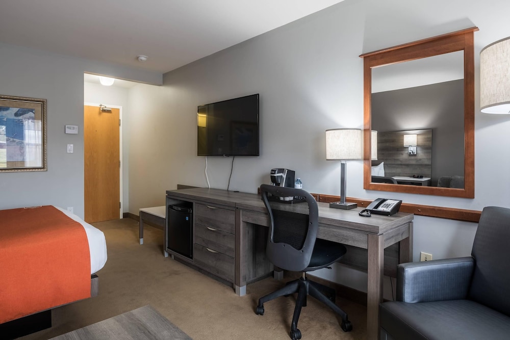 Amsterdam Inn & Suites Moncton 53/63