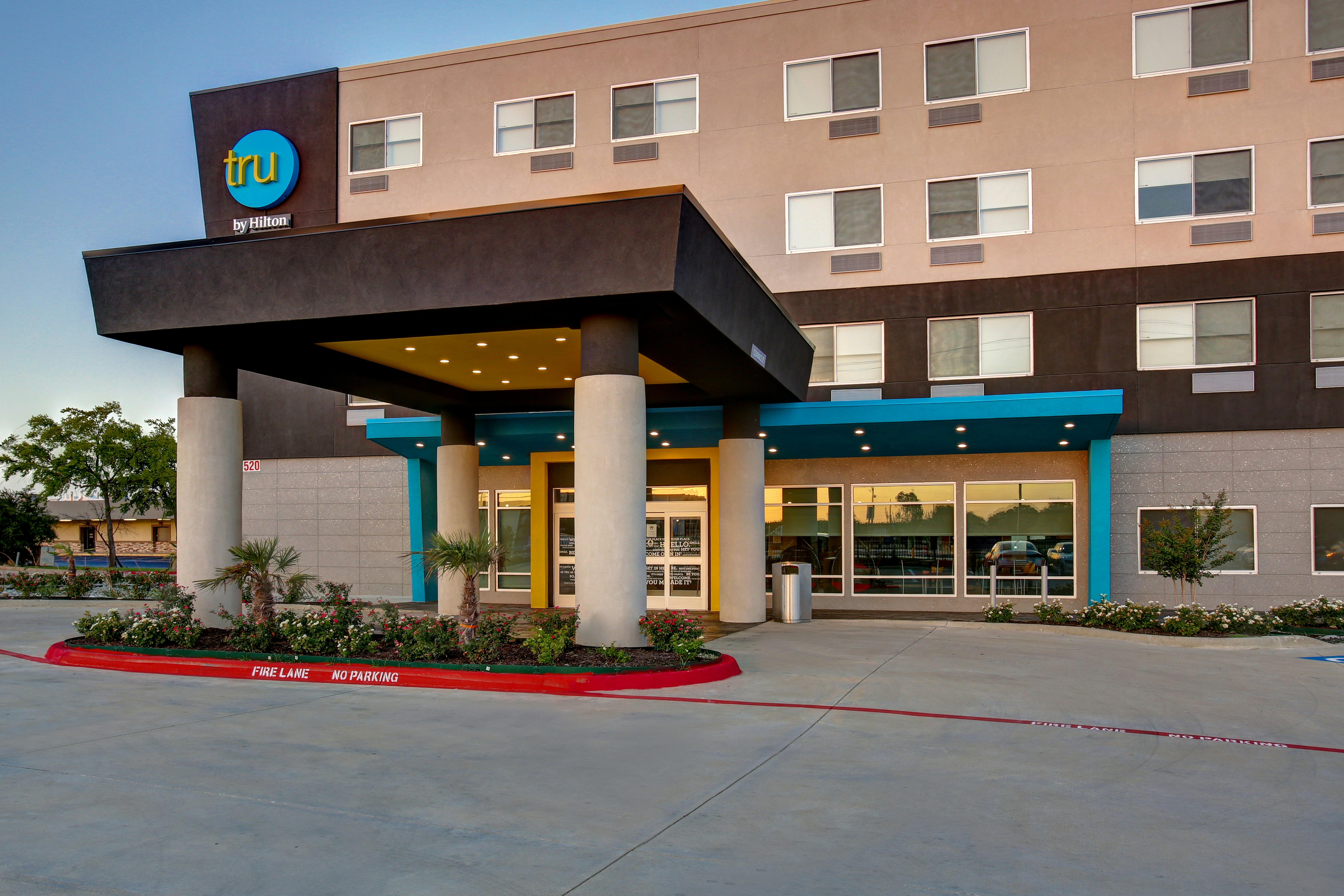 Tru By Hilton Grand Prairie 1/18
