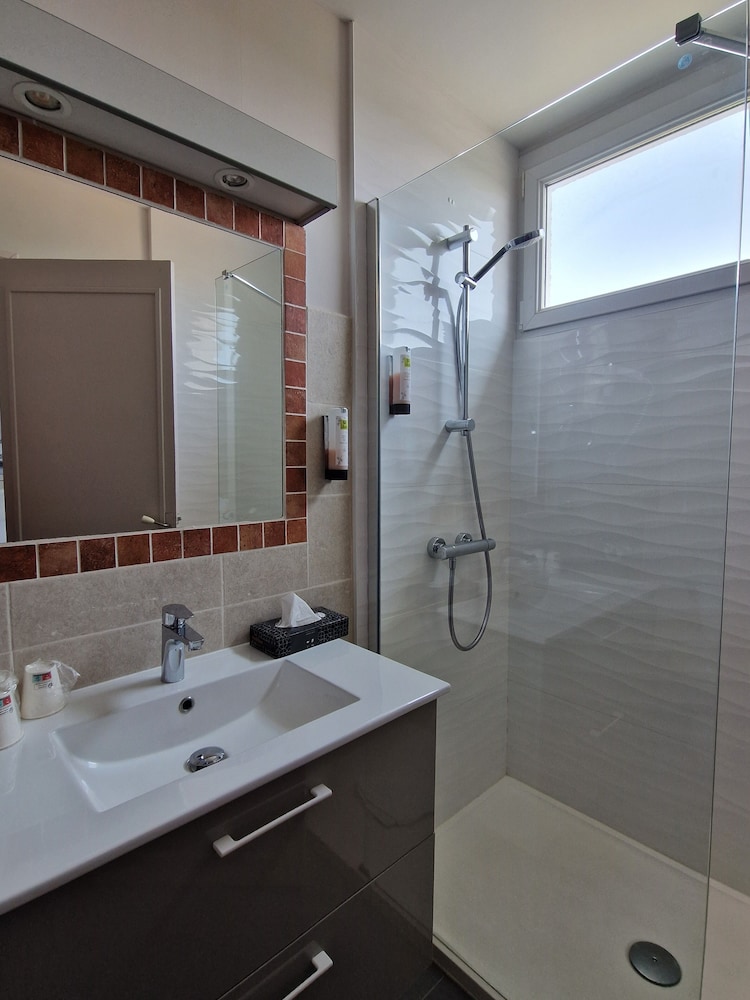 Hotel Les Vignes Blanches 58/60