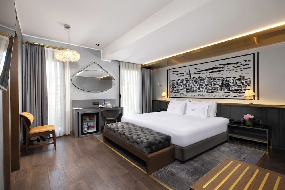 The Wings Hotel 22/71