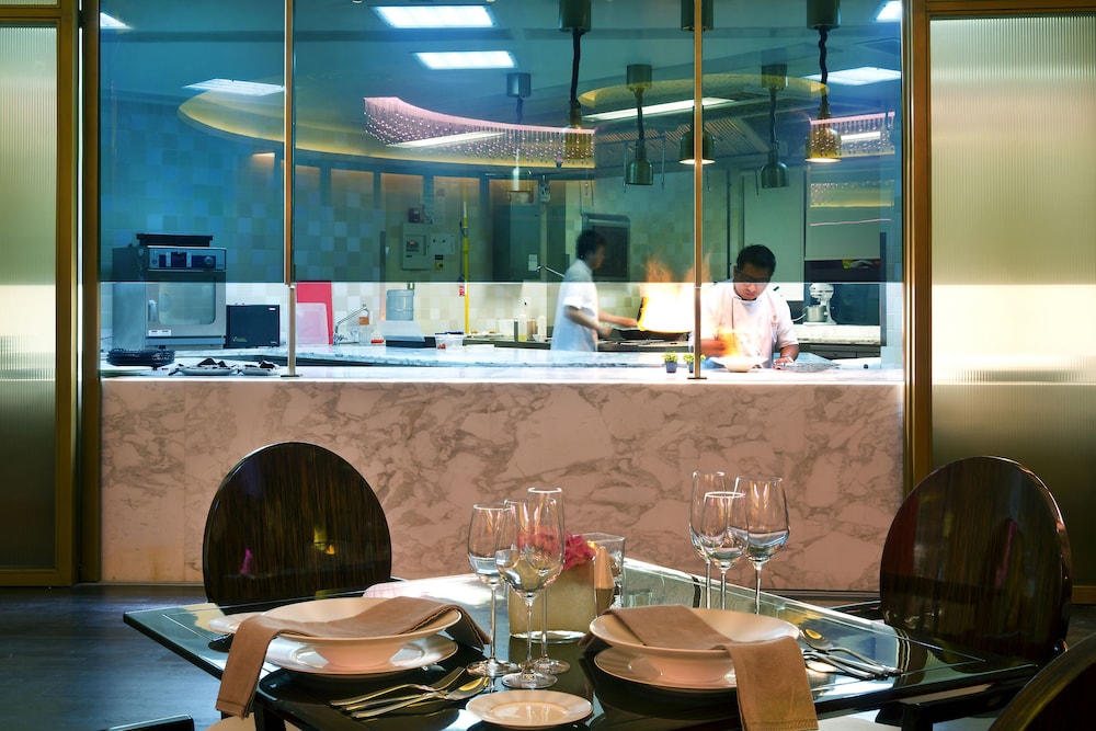 restaurant cafeteria