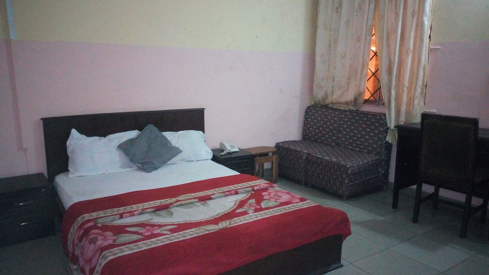 Dikord Hotel And Events Centre 11/39
