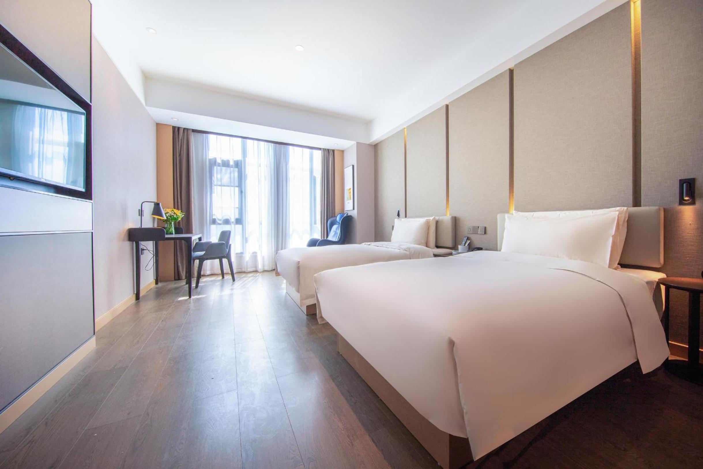 Superior, Twin Beds