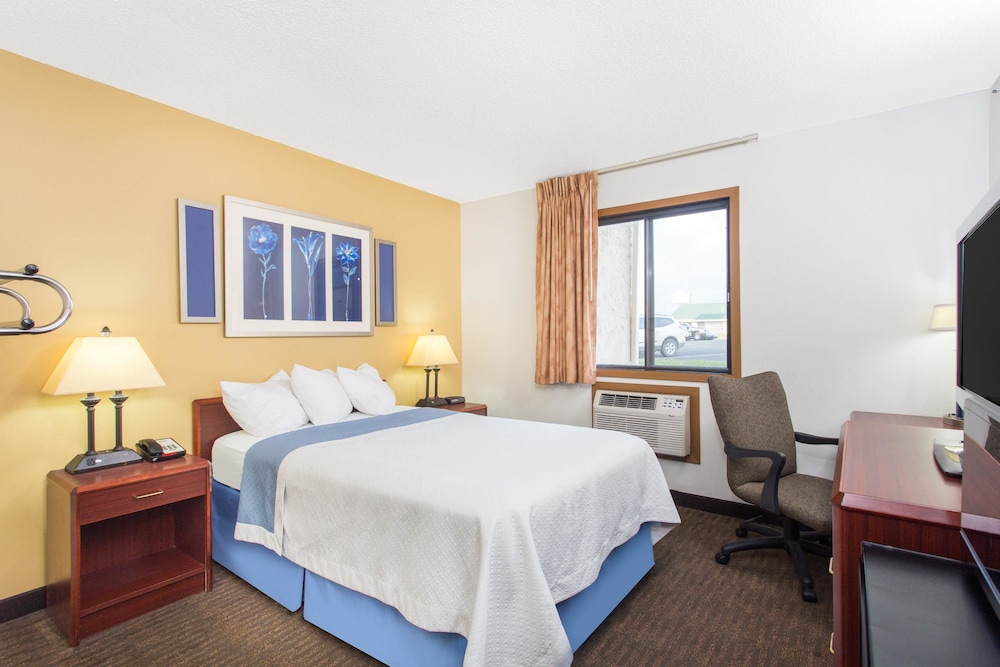Days Inn By Wyndham Austin 29/44