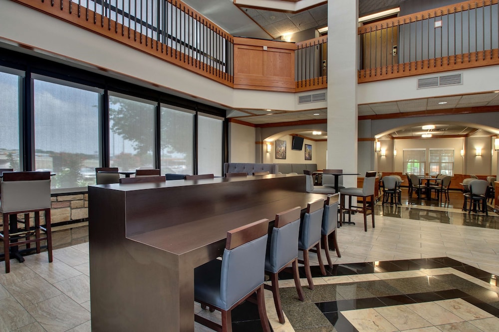 Drury Inn and Suites San Antonio Northwest Medical Center 34/50