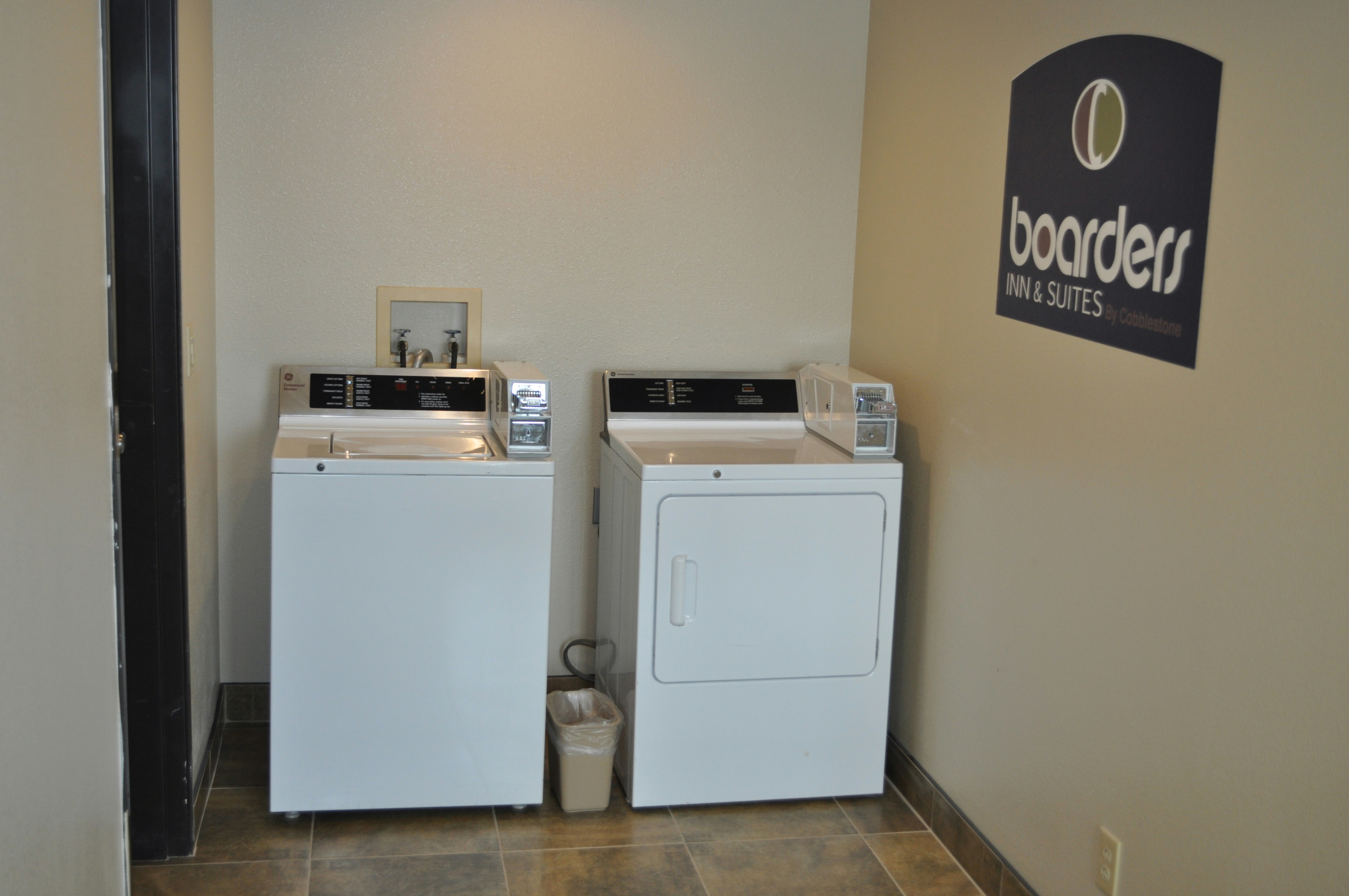 Boarders Inn and Suites Broken Bow 8/43