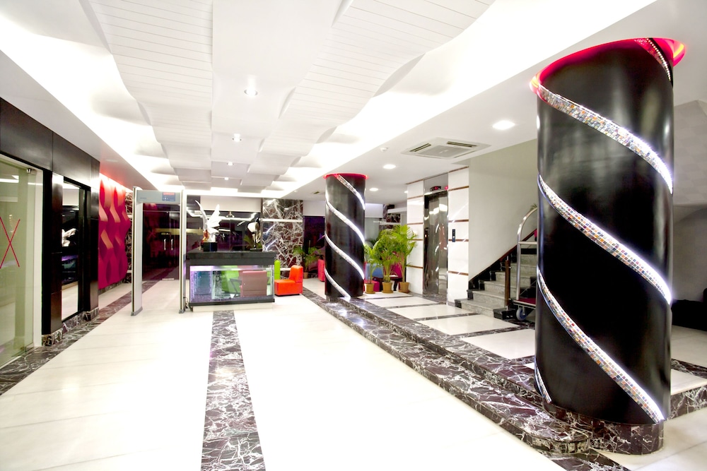 Lobby at INNOTEL BUSINESS BOUTIQUE HOTEL, DHAKA