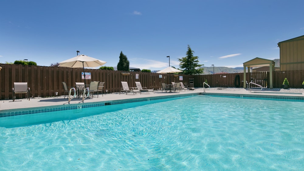 Best Western Chieftain Inn 4/34