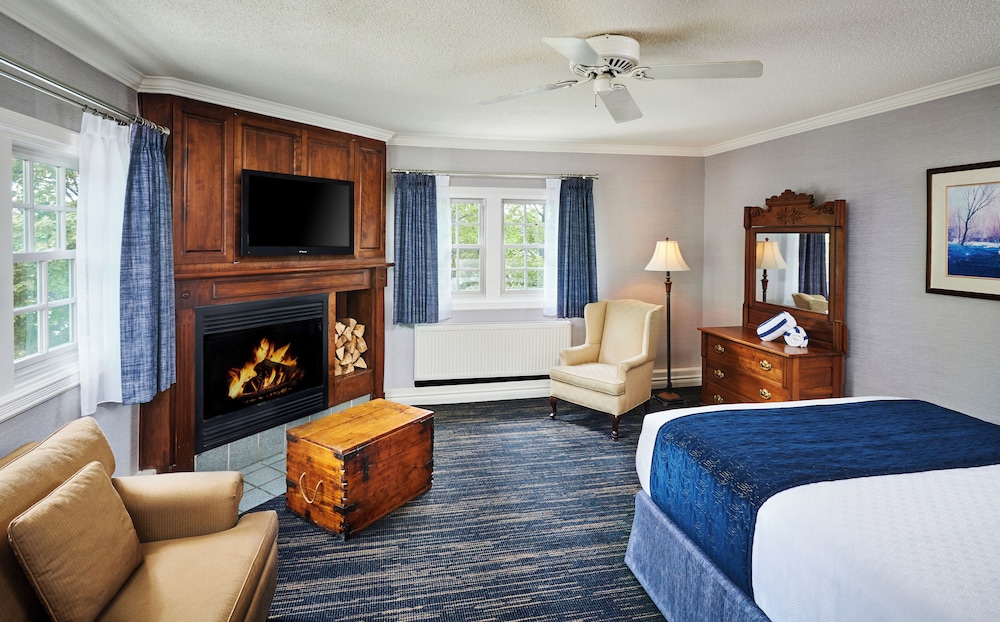 Lakewind, Standard, Queen Bed