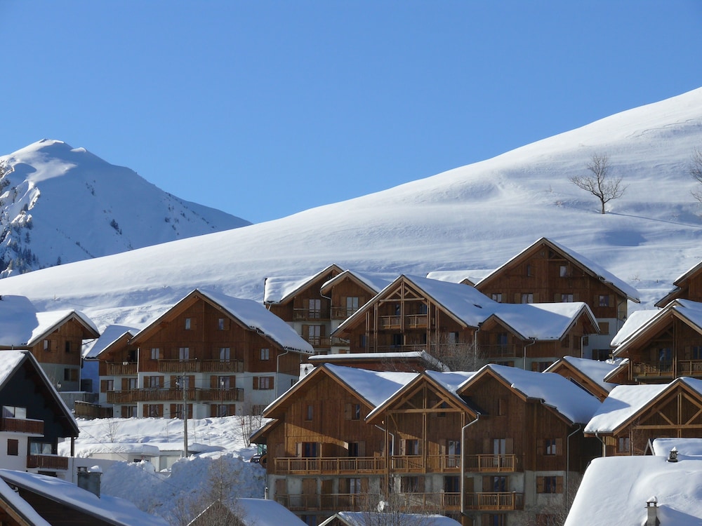 Le Hameau Des Aiguilles 3/50