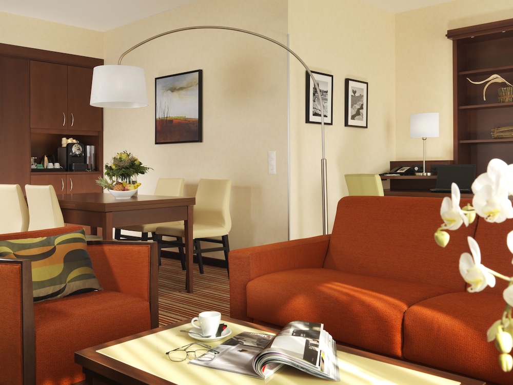 Courtyard by Marriott Basel 24/32