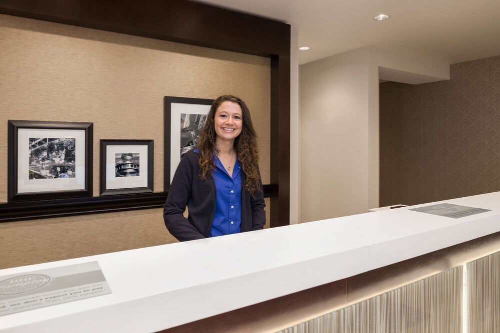 Hampton Inn Suites Rosemont Chicago O Hare 6/46