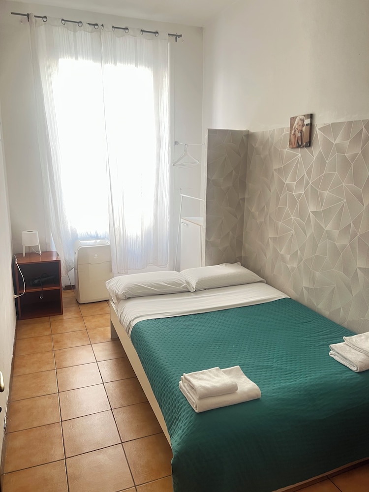 Meltin' Rome Guesthouse 19/40