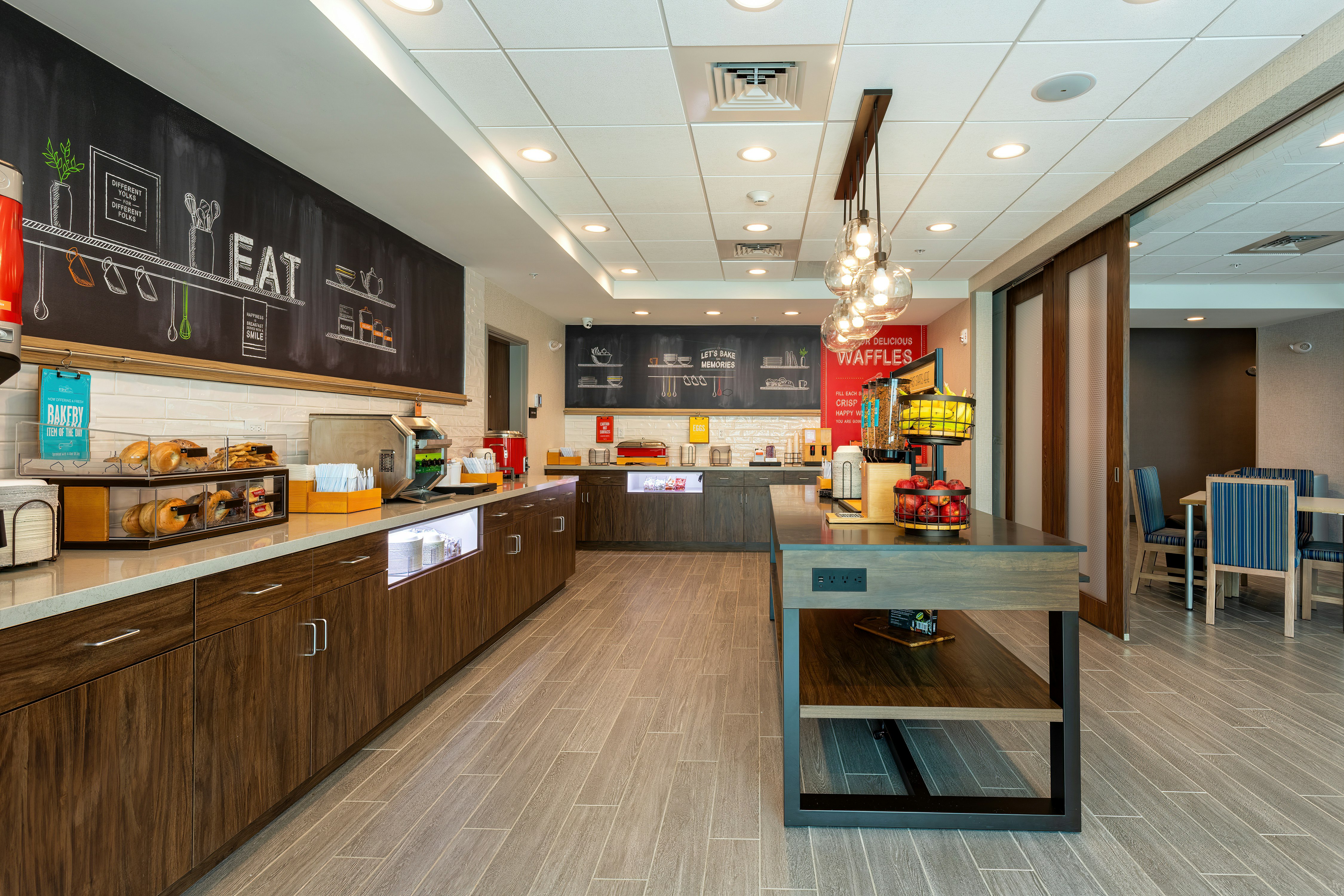Hampton Inn Marianna I-10 7/24