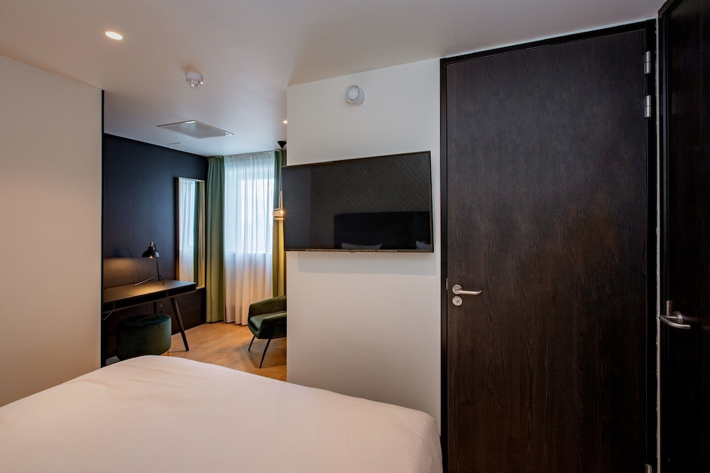 غرفة اقتصادية بسرير كينج، The James Hotel Rotterdam 2/3