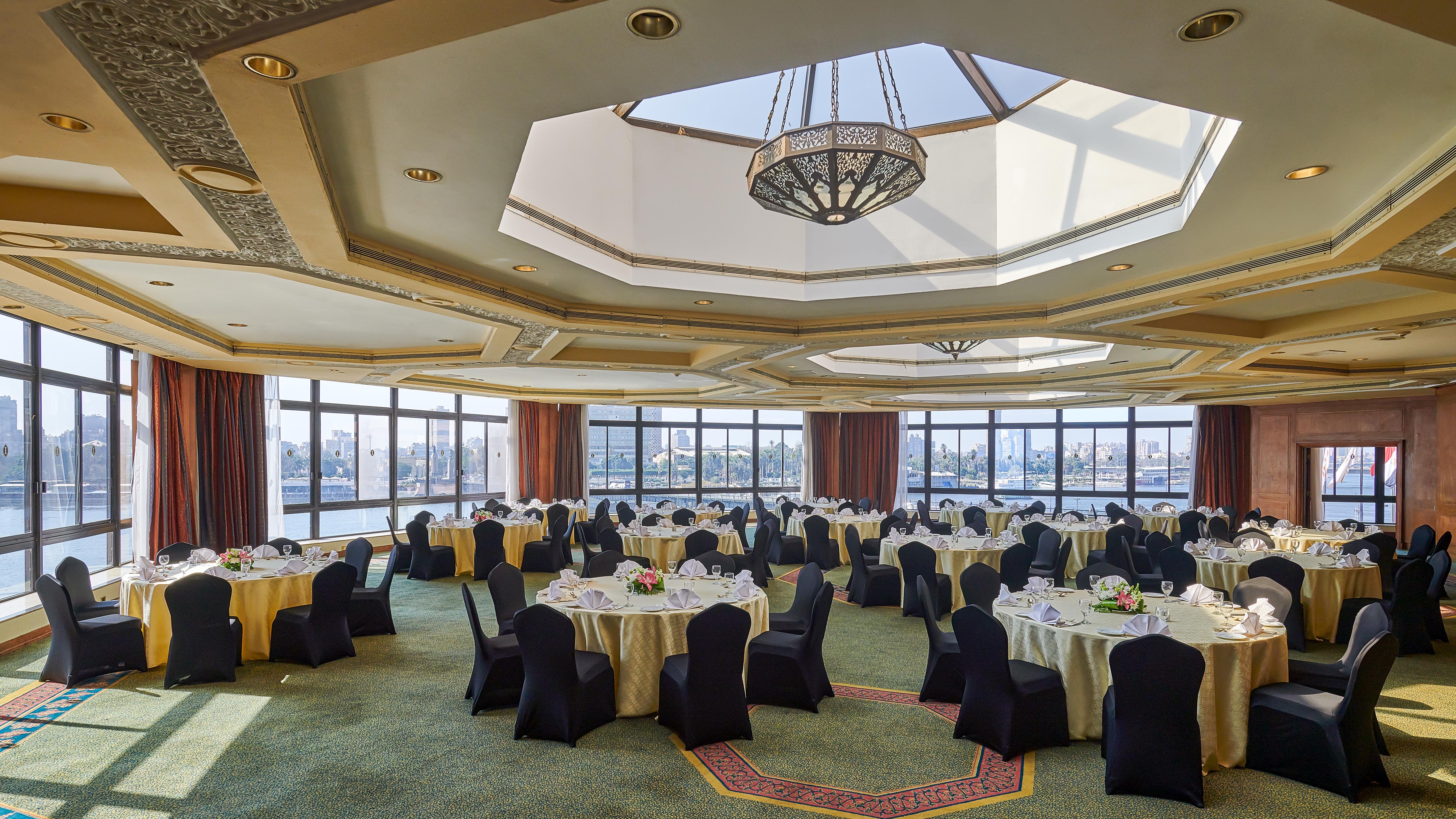 Semiramis Intercontinental Cairo 68/76