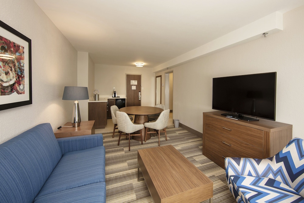 Holiday Inn Express Athens University Area 40/56