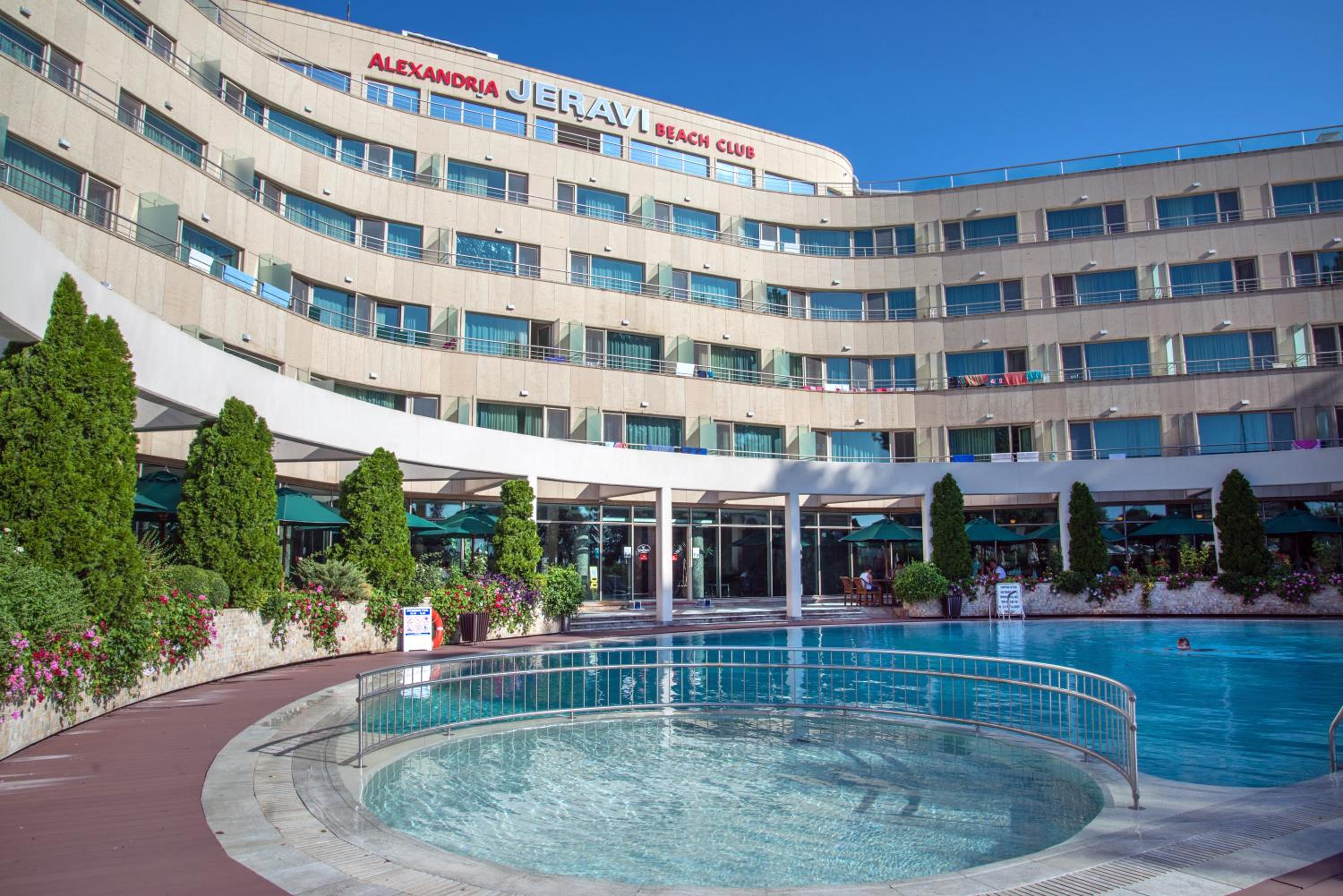 Jeravi Hotel 8/56