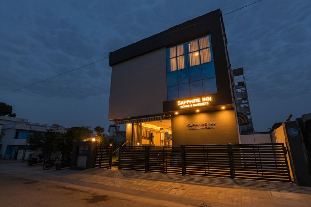 Fabhotel Sapphire Inn Mansarovar photo1