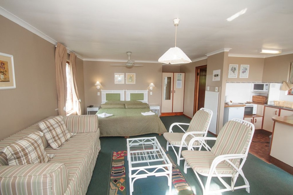 Pine Lodge Resort 38/70