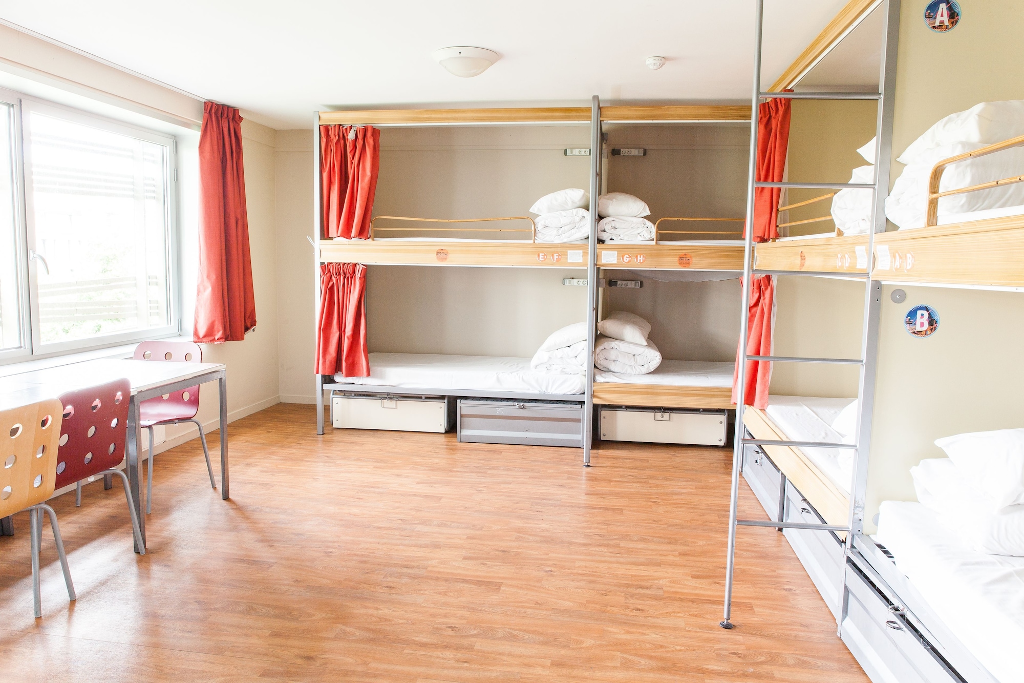 Female Dorm, Female Only, 10 Beds, 5 Bunk Beds, Shared Bathroom