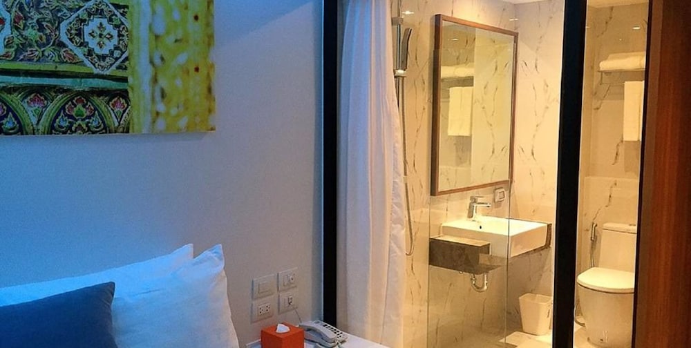 Sbox (Sukhumvit 31) 17/68