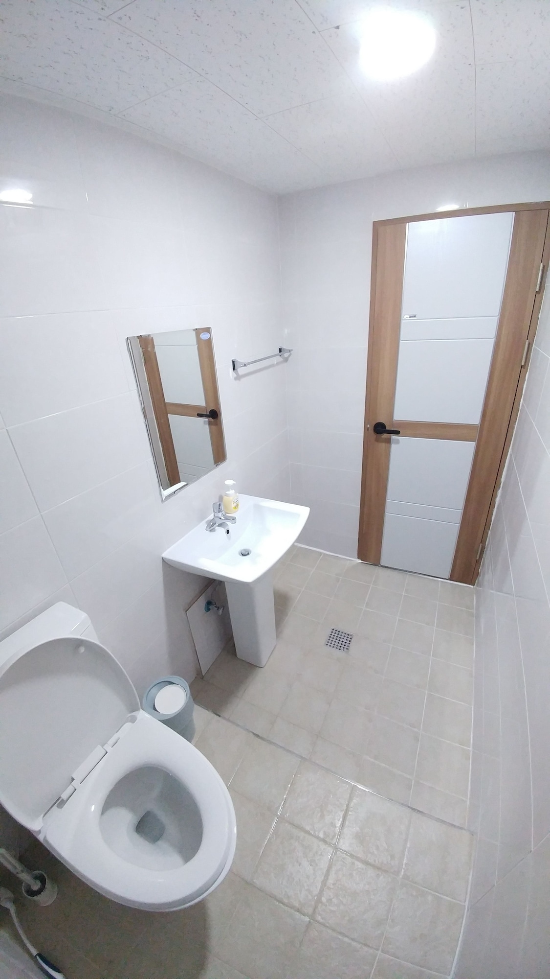 Female Dorm, Female Only, 4 People