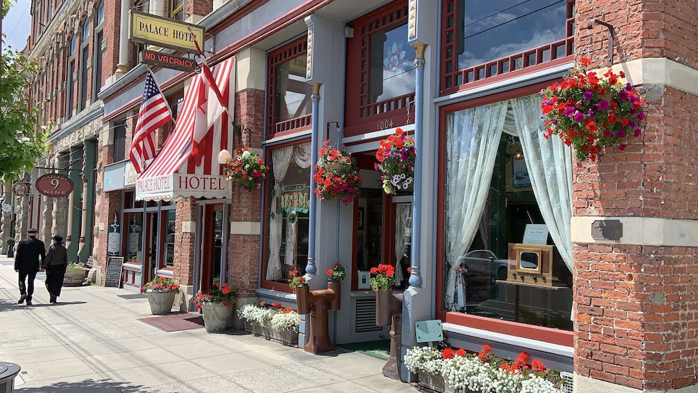 PALACE HOTEL PORT TOWNSEND 38/43